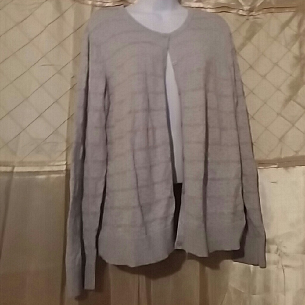 Croft & Barrow button front Size XL gray sweater